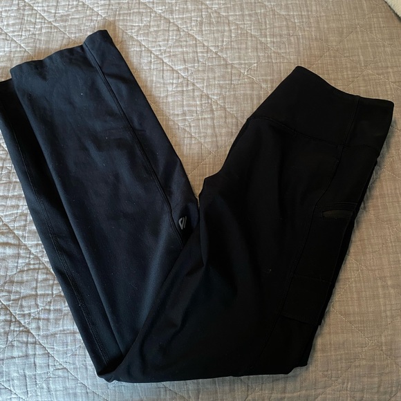Women’s Flared Yoga Pants Eddie Bauer - Picture 2 of 4